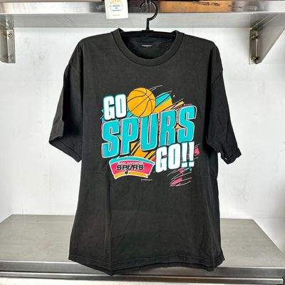 ​Vintage 90s San Antonio Spurs Go Spurs Go! NBA XL T-shirt