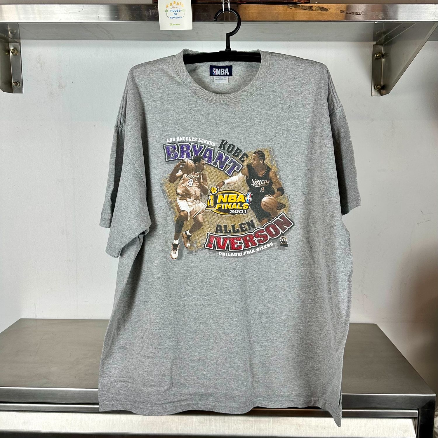 ​Vintage 2001 NBA Finals Los Angeles Lakers Kobe Bryant VS Philadelphia 76ers Allen Iverson 2XL T-shirt