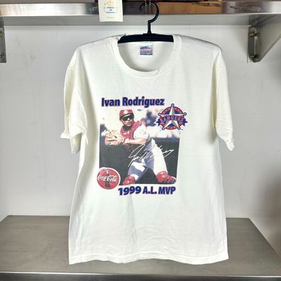 ​Vintage 1999 Ivan Rodriguez Texas Rangers MVP MLB Large single stitch T-shirt
