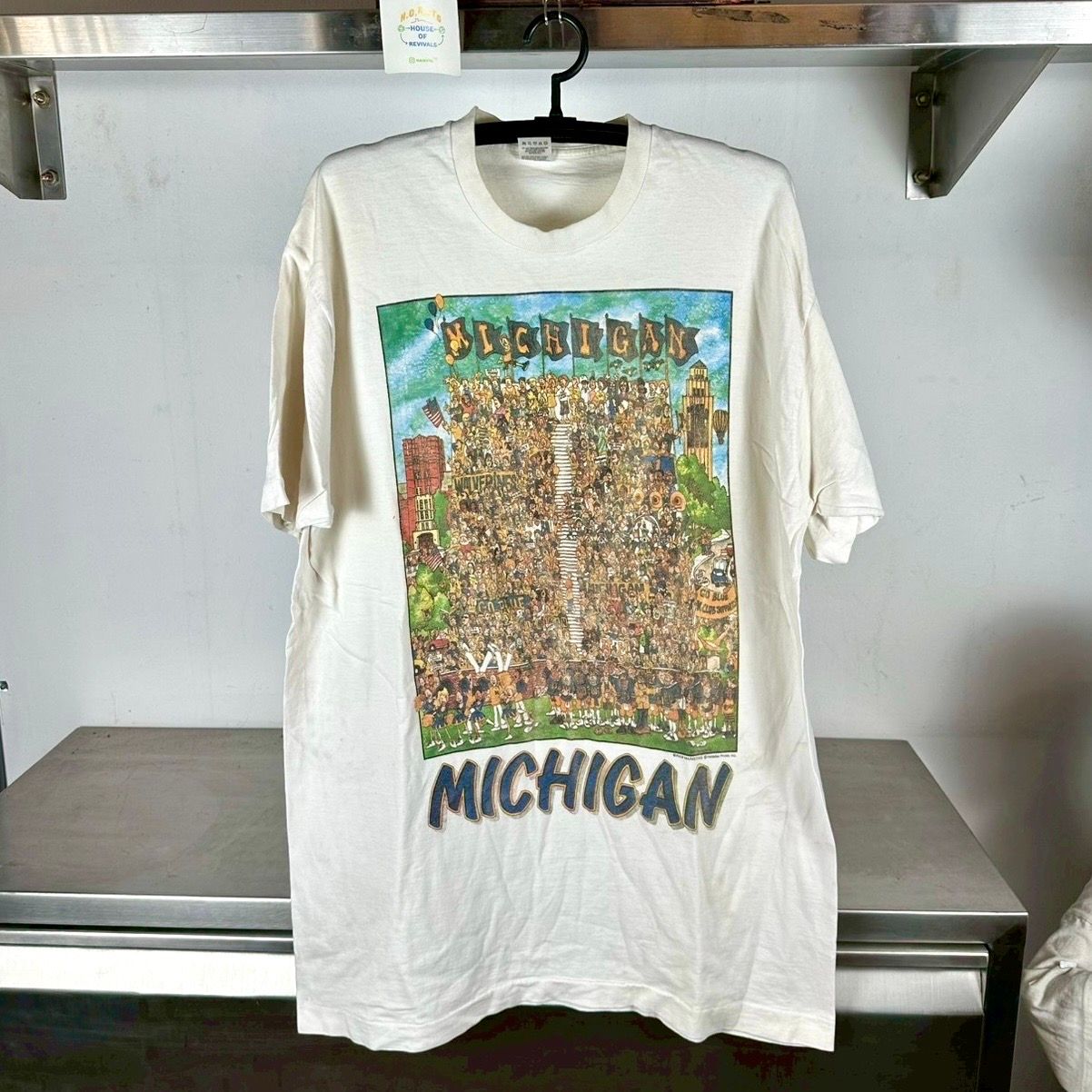 ​Vintage 90s Michigan Wolverines Football Artwork NCAA 2XL single stitch T-shirt