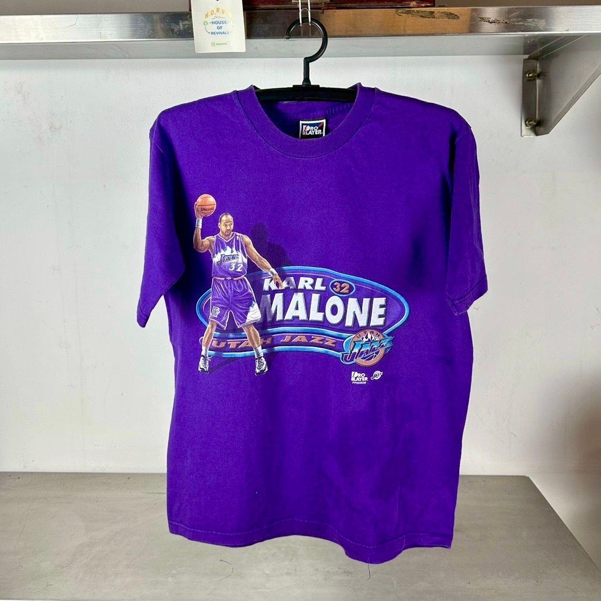 ​Vintage 90s Karl Malone Utah Jazz NBA Basketball Pro Player Large T-shirt