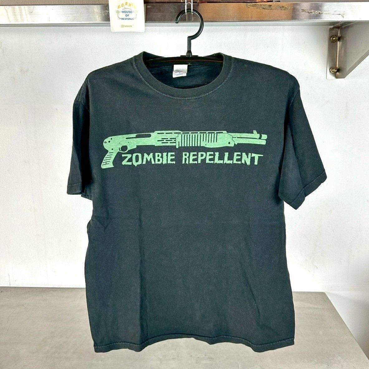 ​Vintage 2006 Resident Evil Zombie Repellent Movie Promo T-shirt