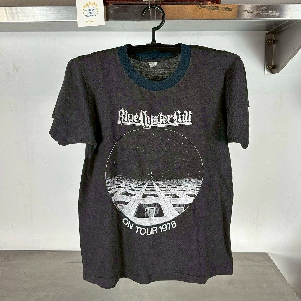 Vintage 1978 Blue Oyster Cult American Rock Band Tour Small single stitch T-shirt