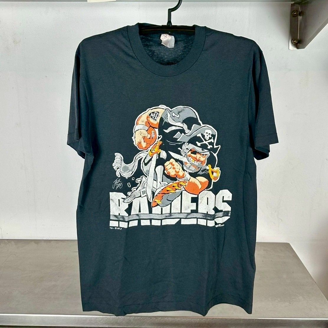 ​Vintage 90s Los Angeles Raiders Mascot Graphic NFL Large T-Shirt