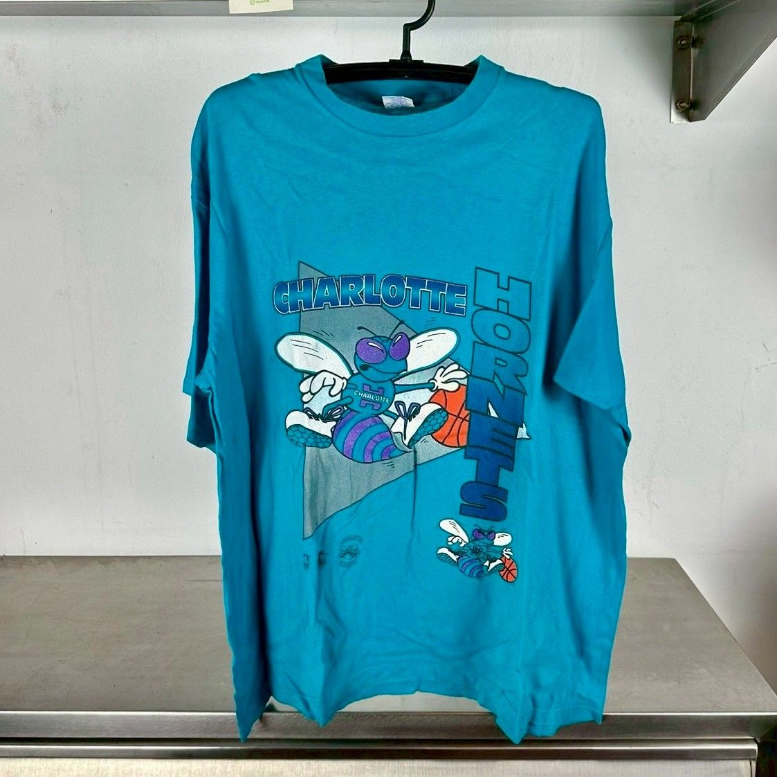 ​Vintage 90s Charlotte Hornets Basketball NBA Starter T-Shirt