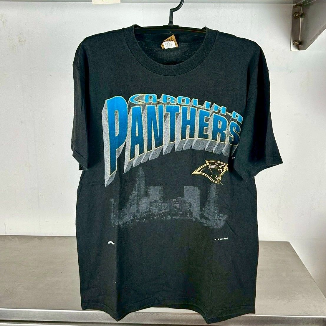 ​Vintage 1994 Carolina Panthers Football NFL Nutmeg Large T-Shirt