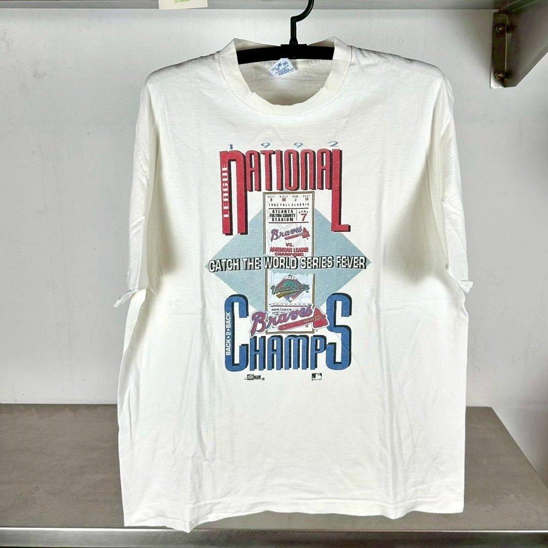 ​Vintage 1992 Atlanta Braves Champs MLB Catch the World Series Fever T-shirt
