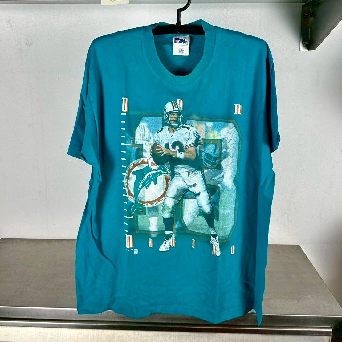 ​Vintage 1996 Dan Marino Miami Dolphins NFL Pro Player T-shirt