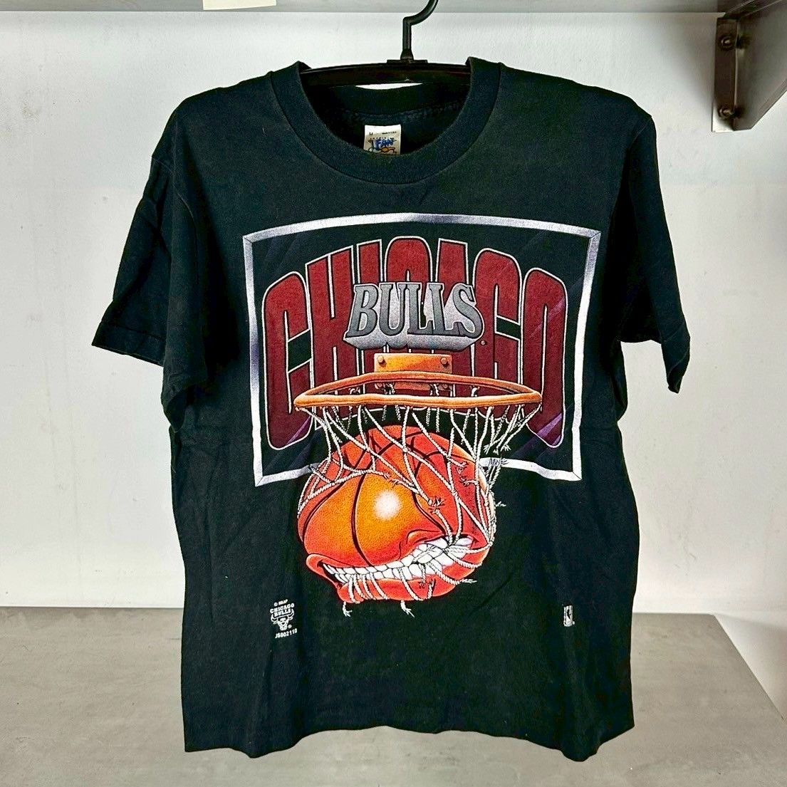 ​Vintage 90s Chicago Bulls Basketball NBA T-shirt