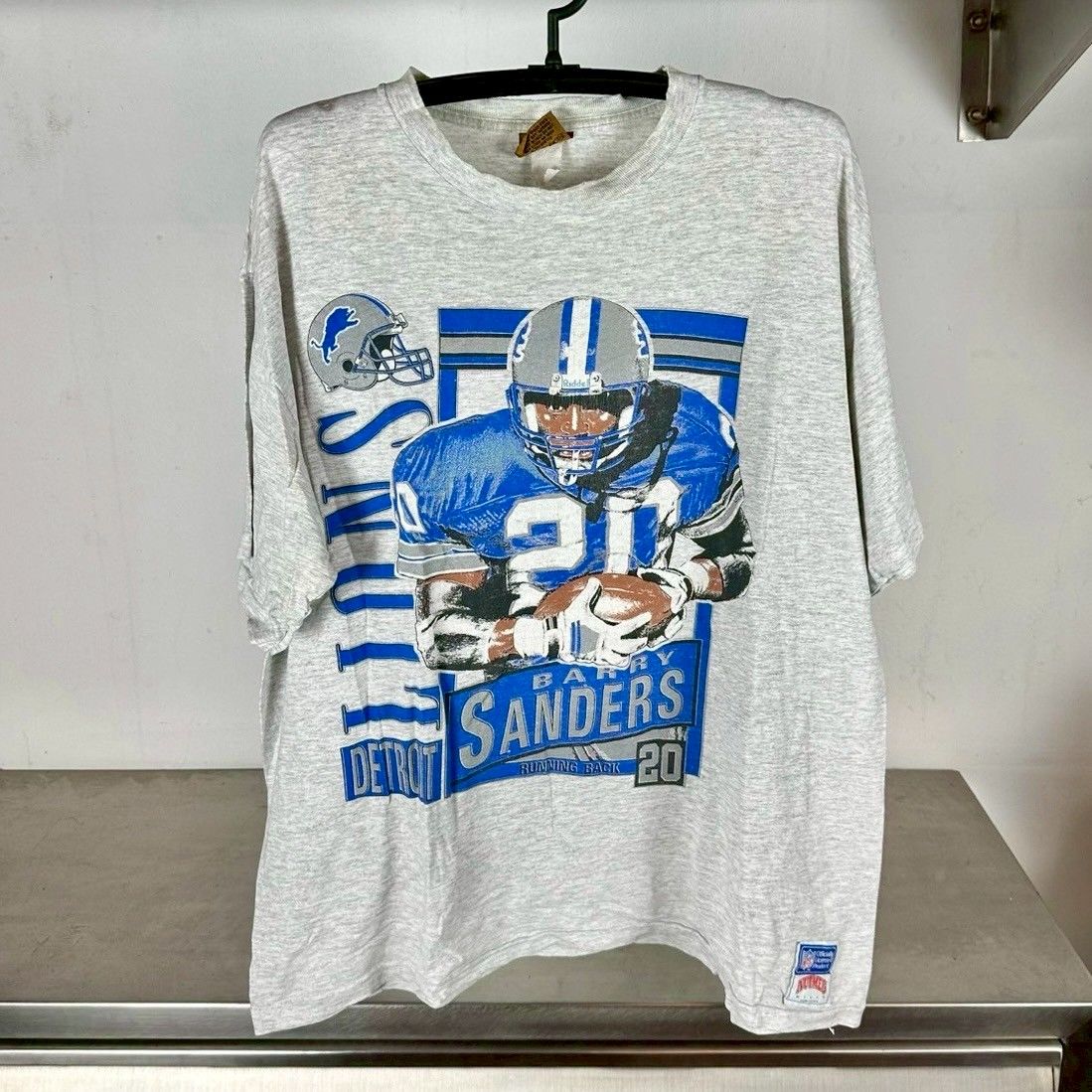 ​​​​​Vintage 90s Detroit Lions Barry Sanders NFL Nutmeg T-shirt