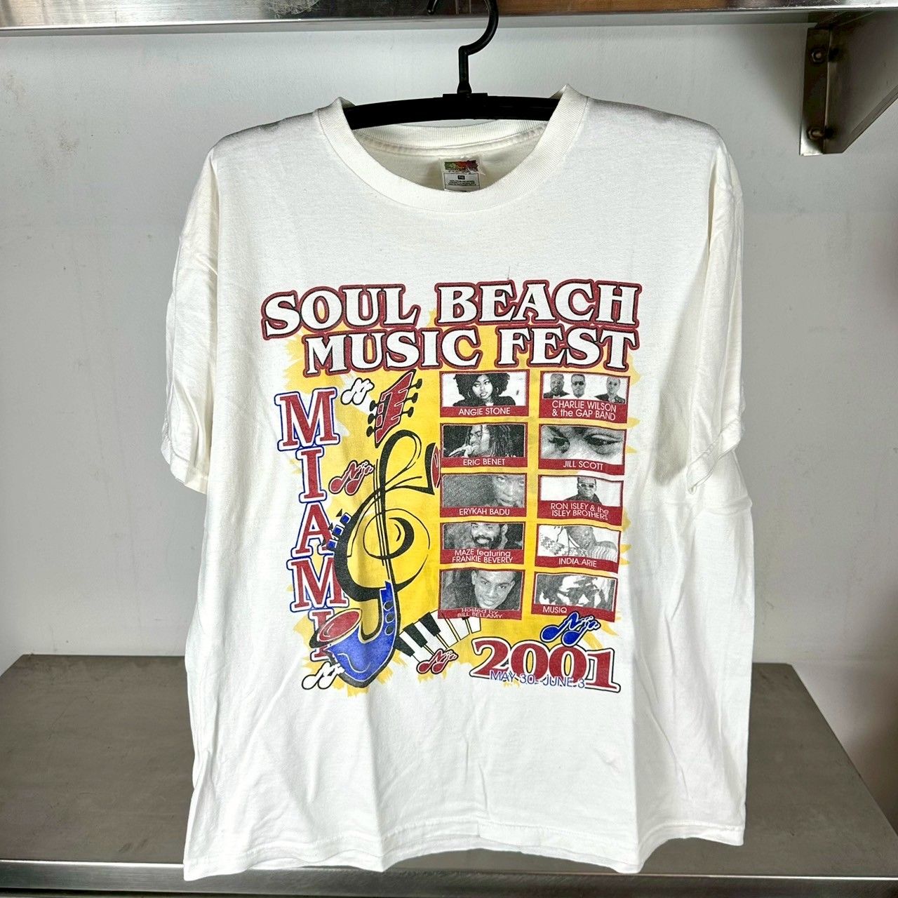 ​​​​​​​​​​​Vintage 2001 Soul Beach Music Fest Erykah Badu, Maze, Musiq Promo T-shirt