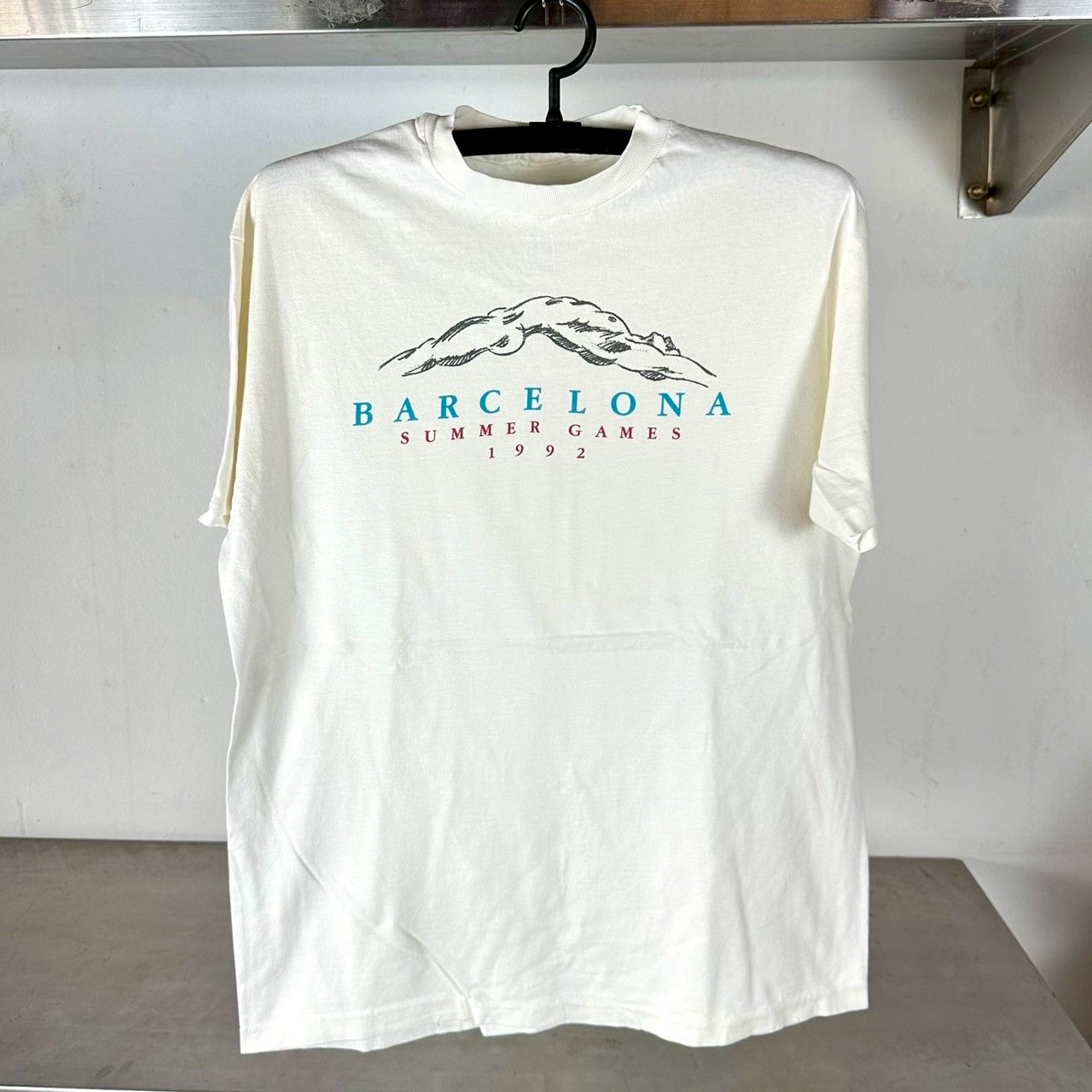 ​​​​​​​​​​​Vintage 1992 Barcelona Olympics Summer Games Artwork T-shirt