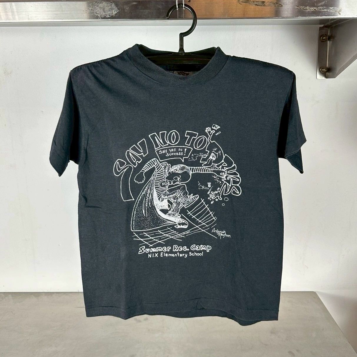 Vintage 90s Say No to Drugs School Artwork T-shirt