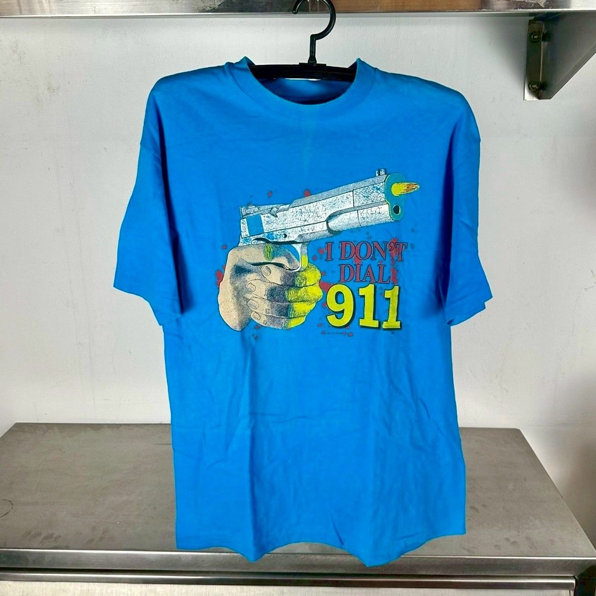 ​​​Vintage 90s I Don&#39;t Dial 911 Pistol Firearm Artwork T-shirt