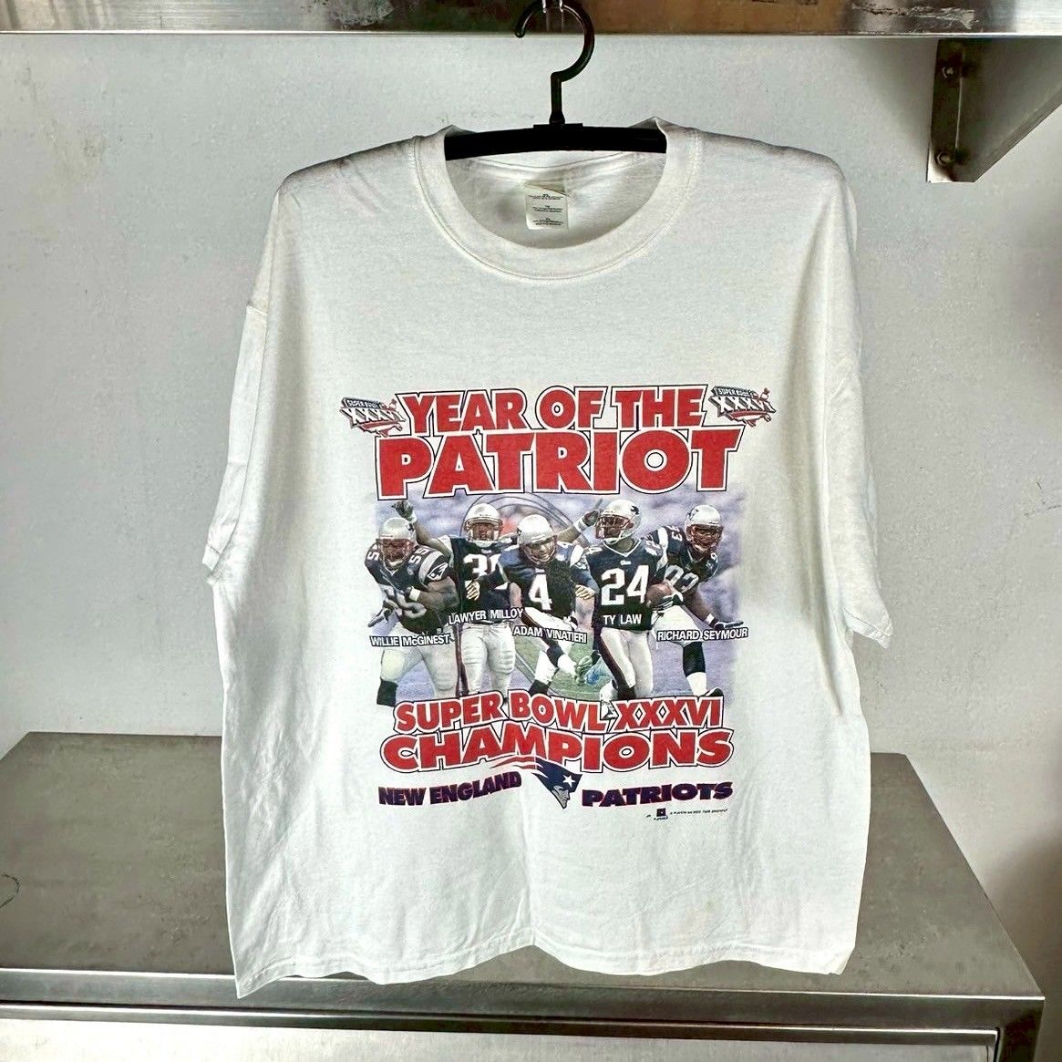 ​Vintage 2002 New England Patriots Champions NFL T-shirt