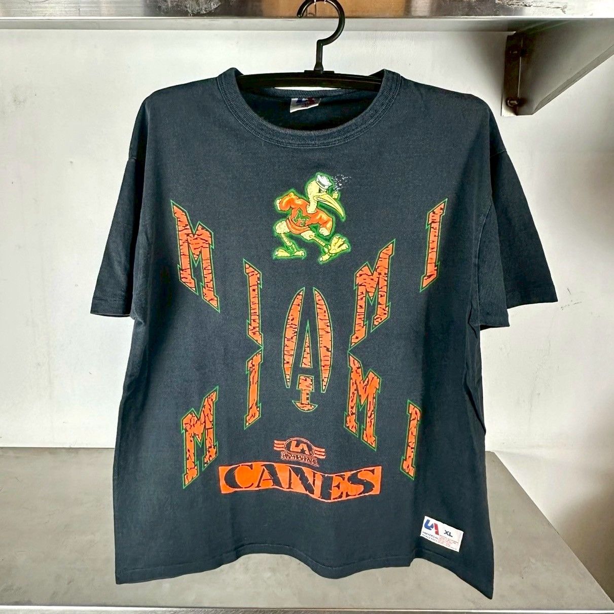 ​Vintage 90s Miami Hurricanes Graphic NCAA T-shirt