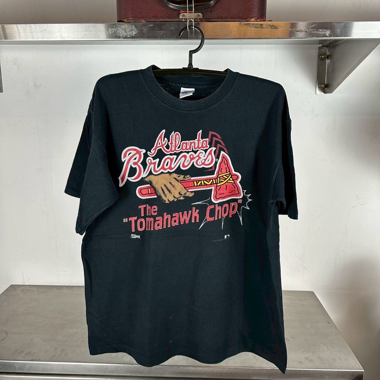 ​Vintage 90s Atlanta Braves The Tomahawk Chop MLB T-shirt