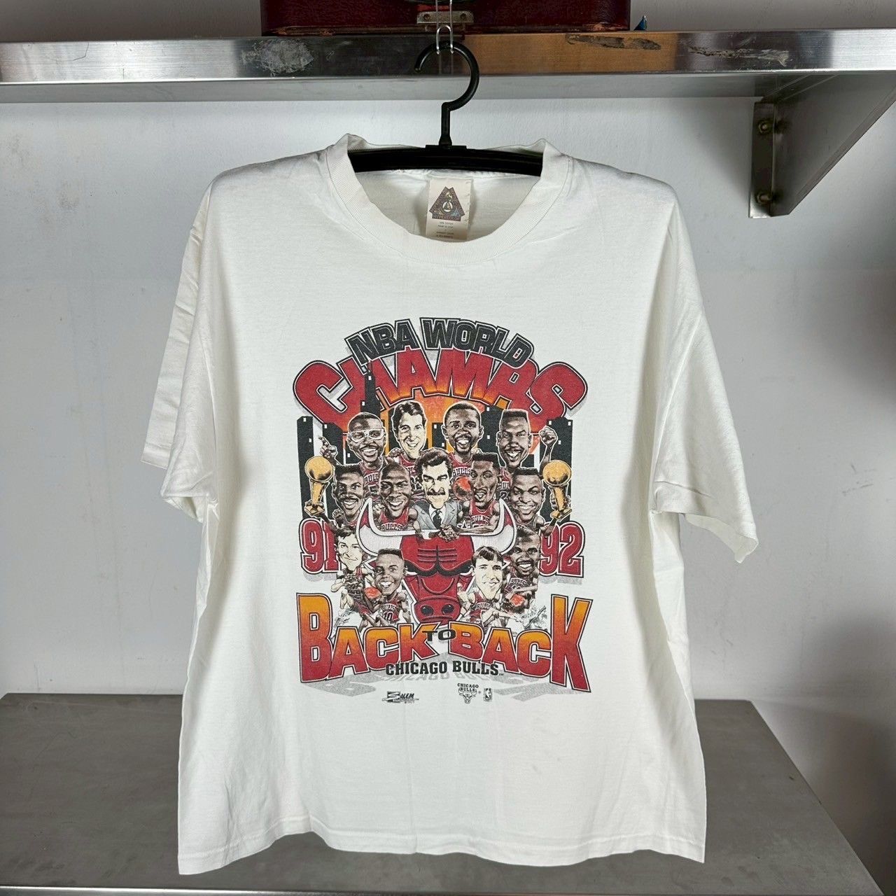 ​Vintage 1992 Chicago Bulls World Champs Caricature NBA T-shirt