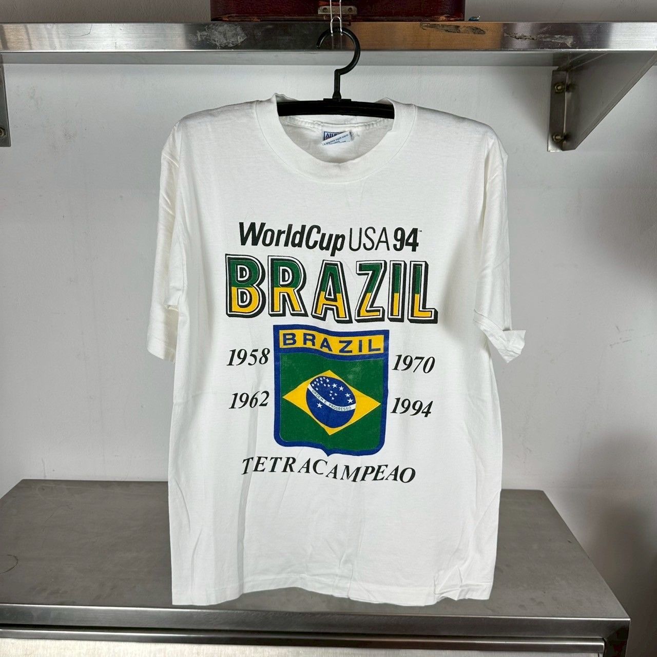 ​Vintage 1994 Brazil Soccer USA World Cup Tetracampeao T-shirt