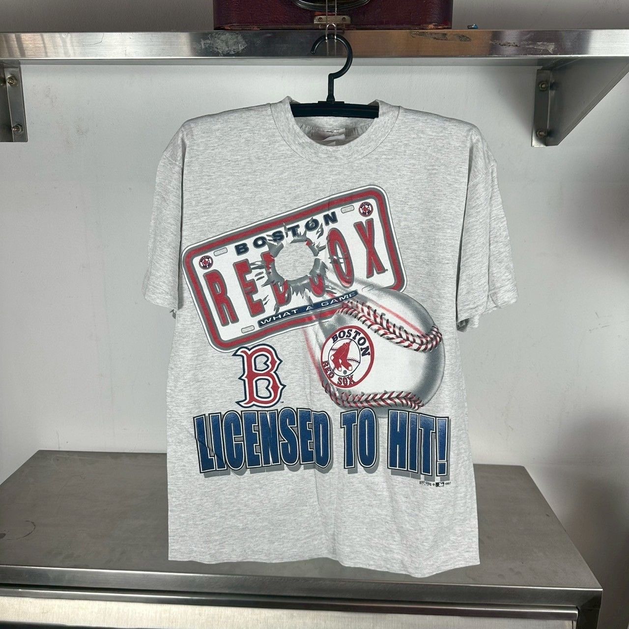 ​Vintage 1997 Boston Red Sox Licensed To Hit! MLB T-shirt