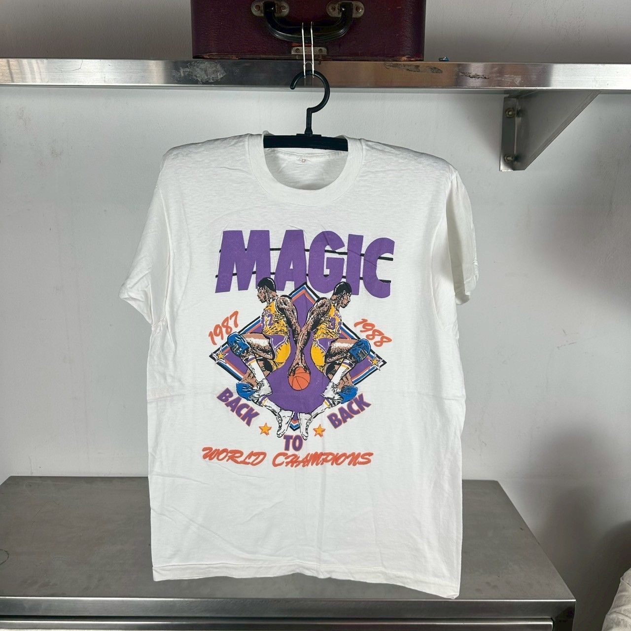 ​Vintage 1988 Magic Johnson Lakers Champions NBA T-shirt
