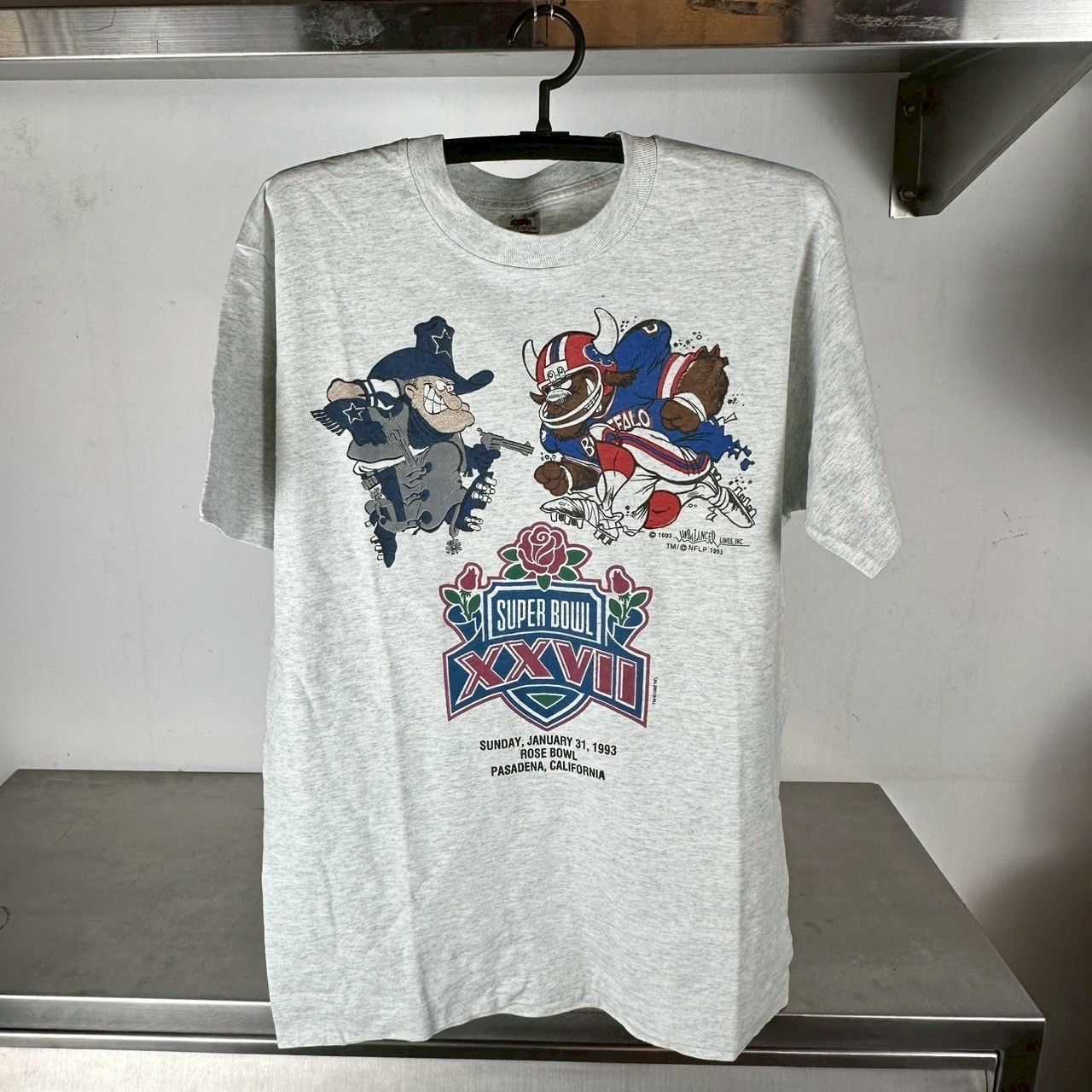 ​​​​Vintage 1993 NFL Super Bowl Cowboys VS Bills Graphic T-shirt