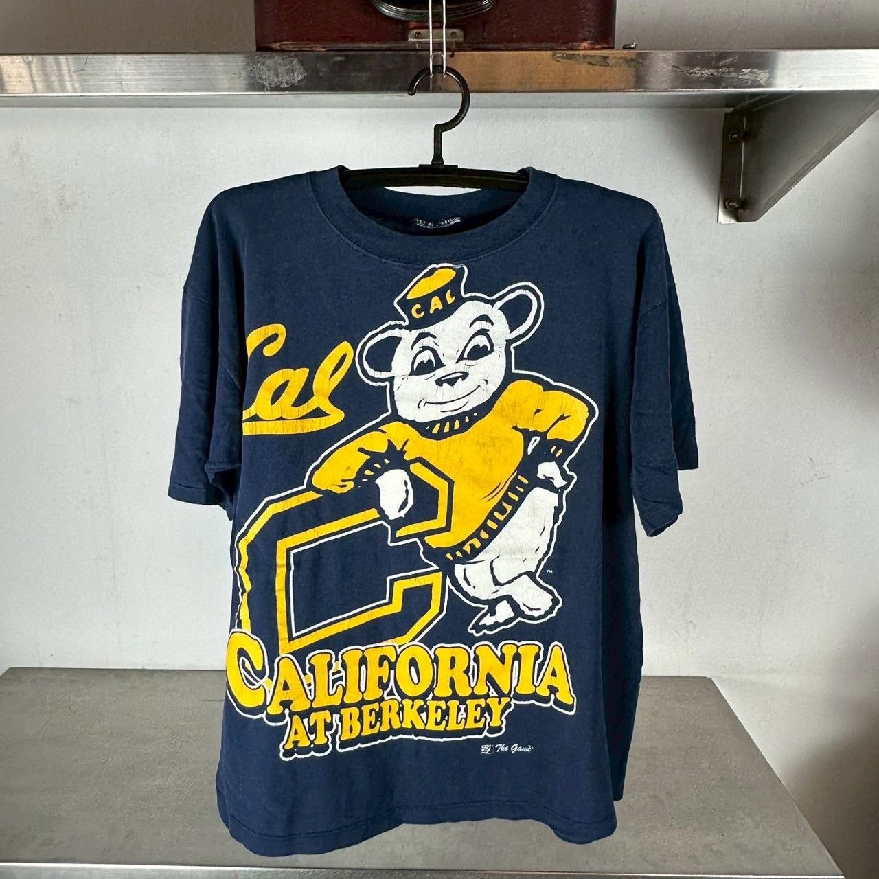 ​​​​​Vintage 90s UC Berkeley Golden Bears NCAA T-shirt