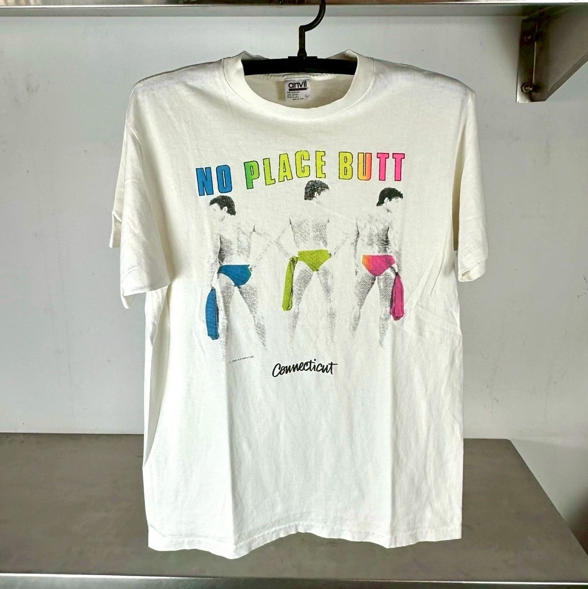​​​​​​Vintage 1990 No Place Butt Conneticut Graphic T-shirt