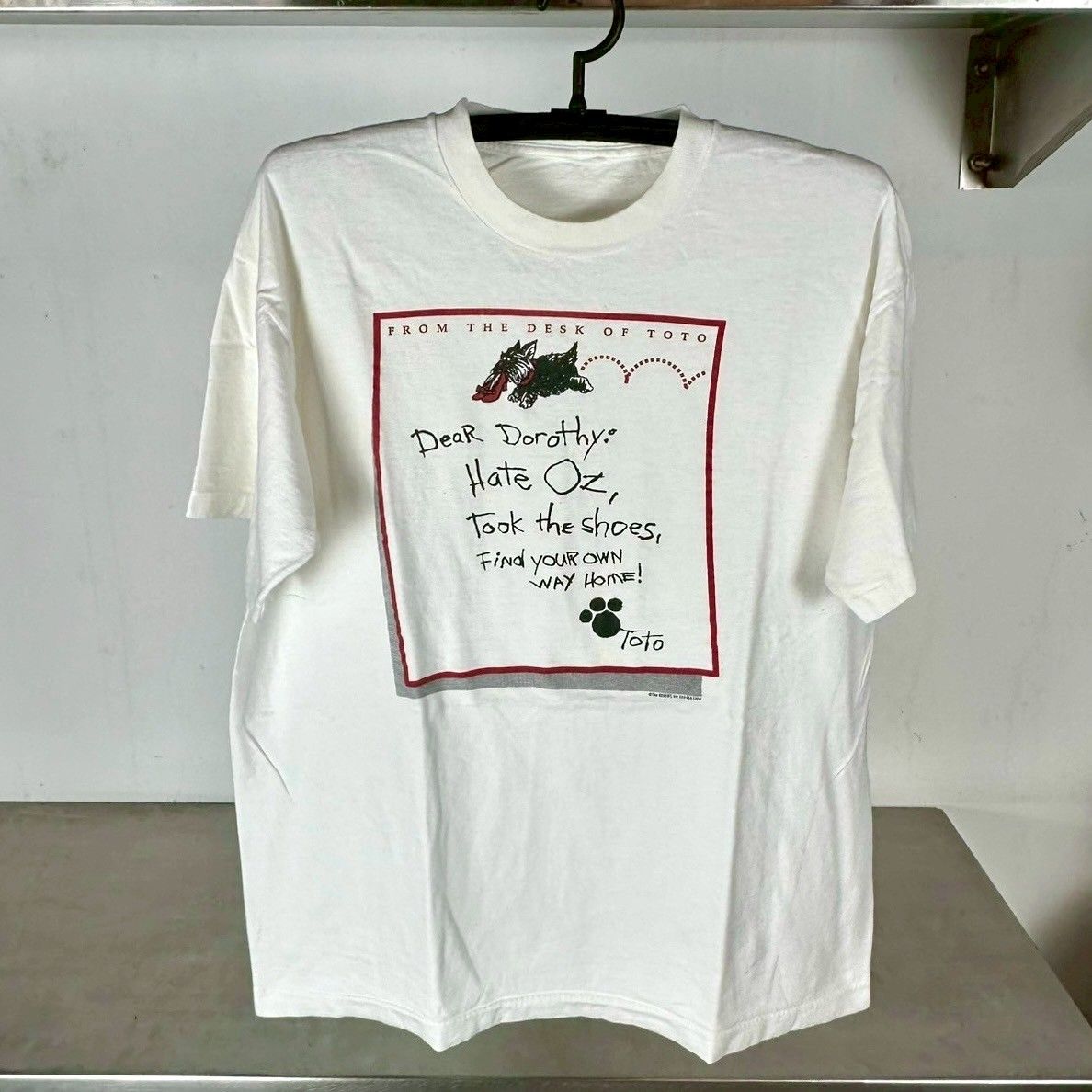 ​Vintage 90s Toto Letter Wizard of Oz T-shirt