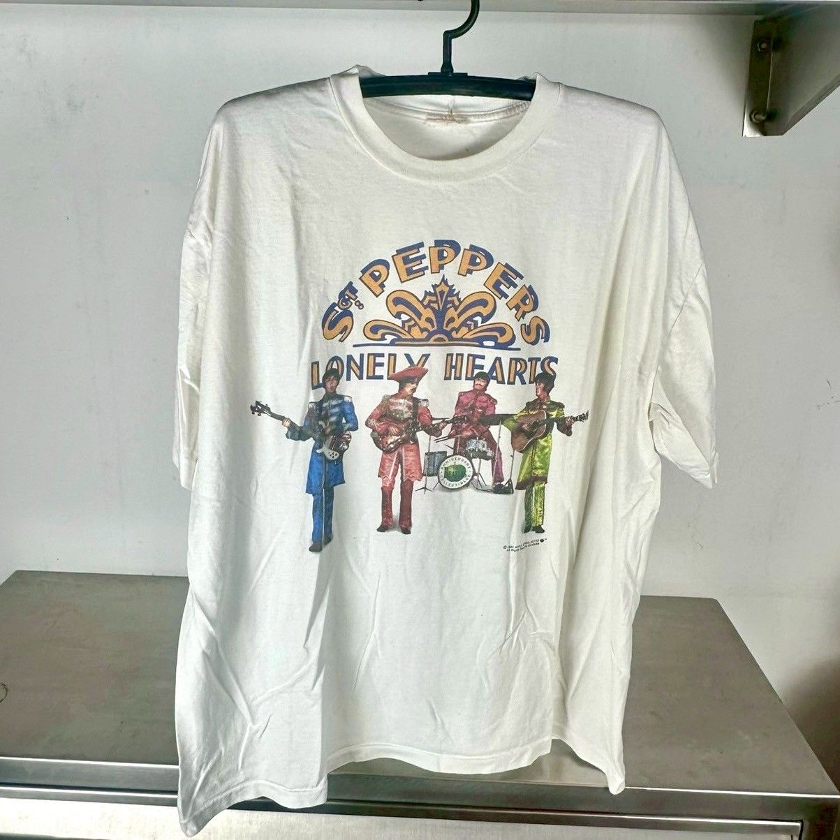​Vintage 1994 The Beatles Sgt. Peppers Lonely Hearts Club Band T-shirt