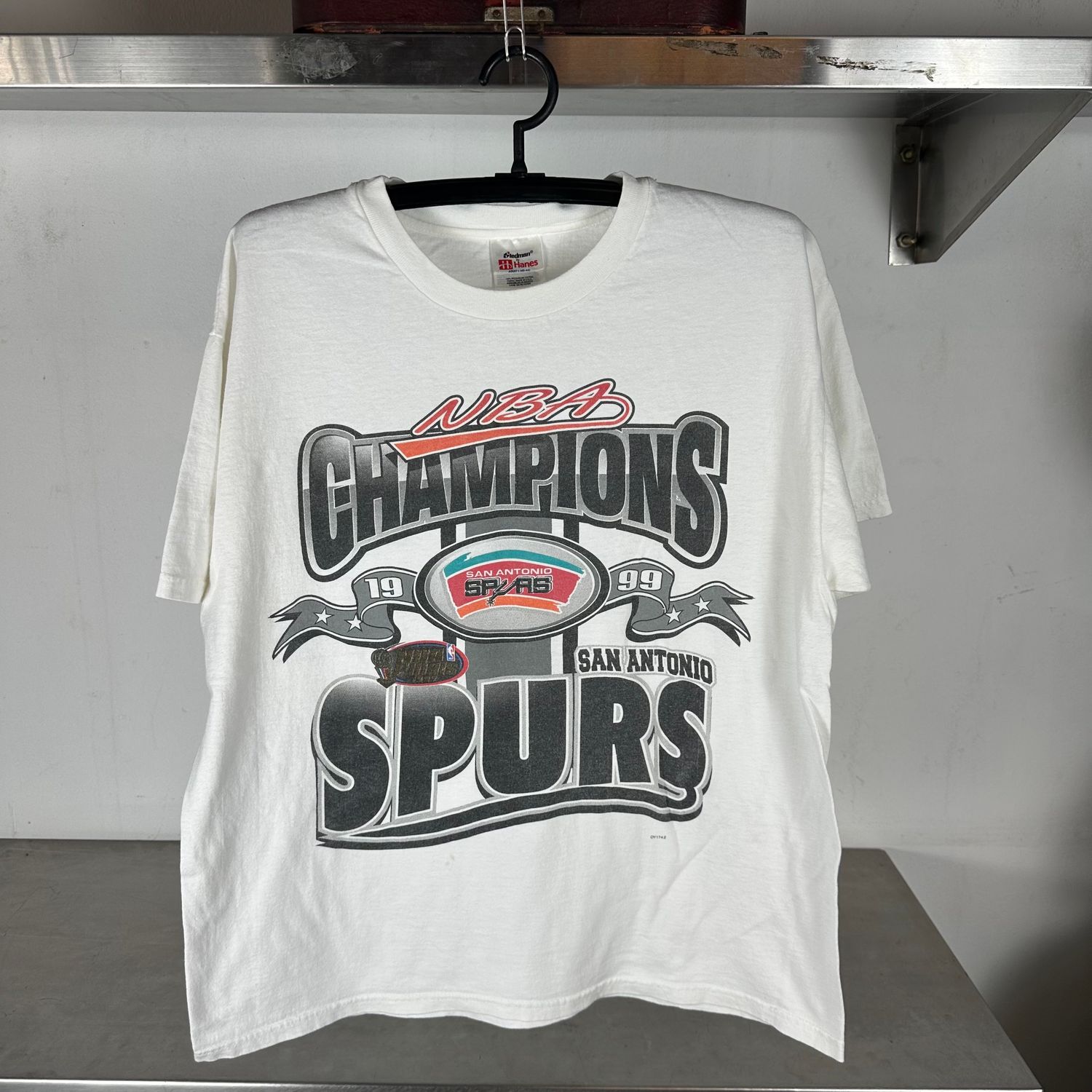 ​Vintage 1999 San Antonio Spurs Champions NBA T-shirt