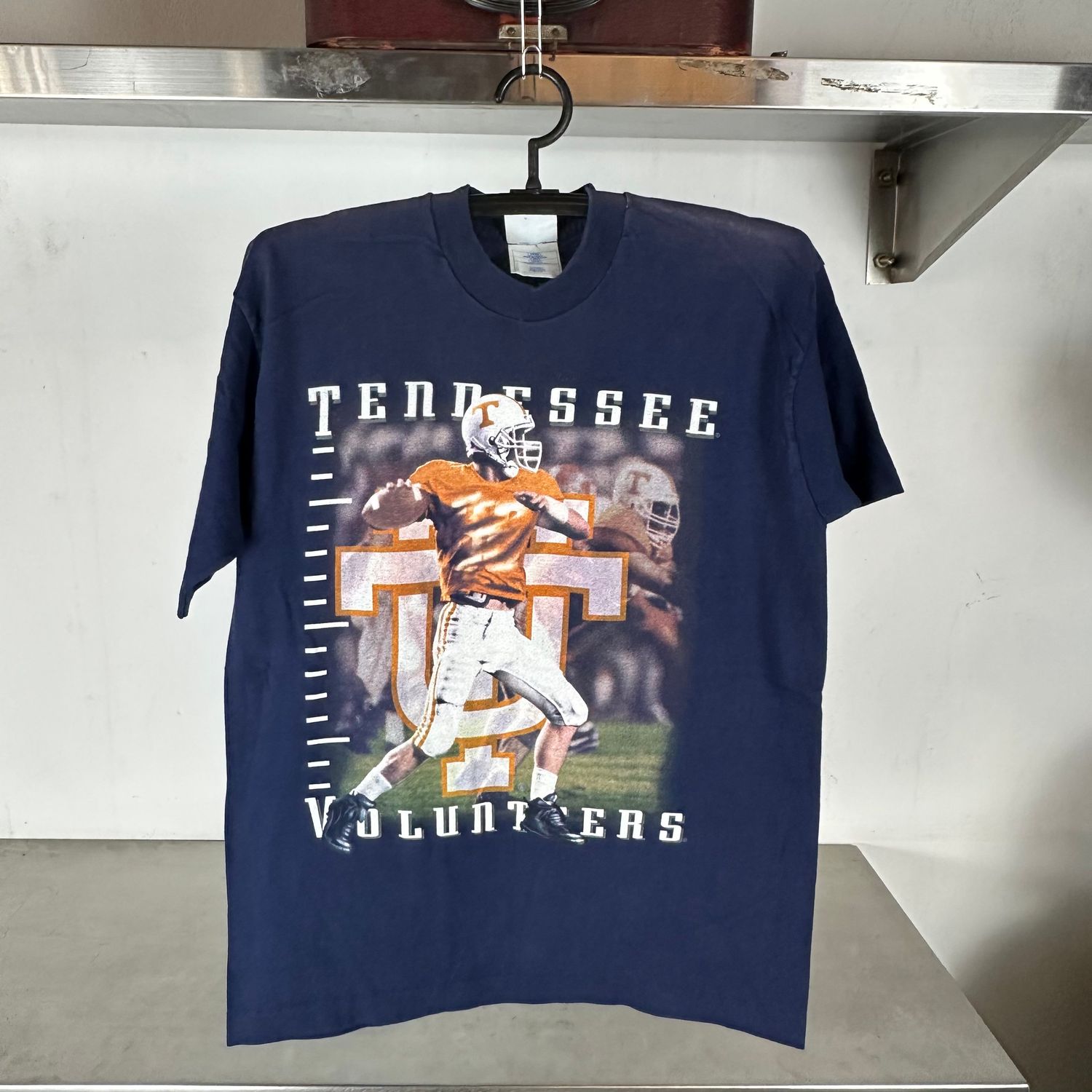​Vintage 90s Tennessee Volunteers Football NCAA T-shirt
