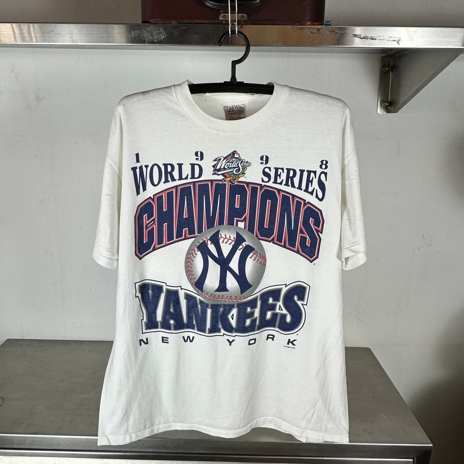 ​Vintage 1998 New York Yankees World Champions MLB T-shirt