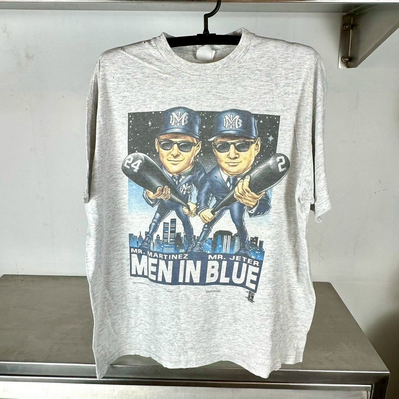 ​Vintage 1997 New York Yankees Men In Blue Caricature MLB T-shirt