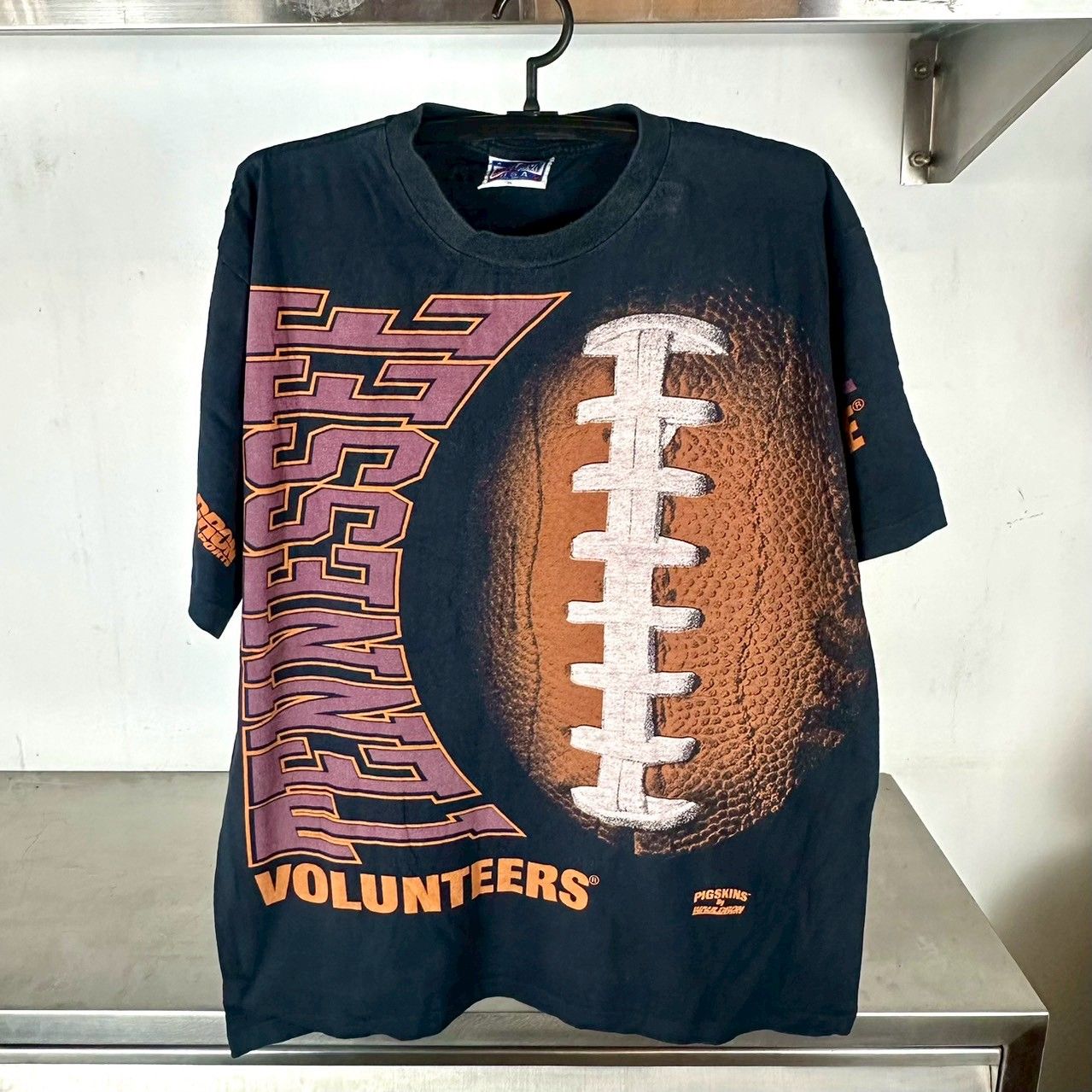 Vintage 90s Tennessee Volunteers Pig Skin NCAA T-shirt