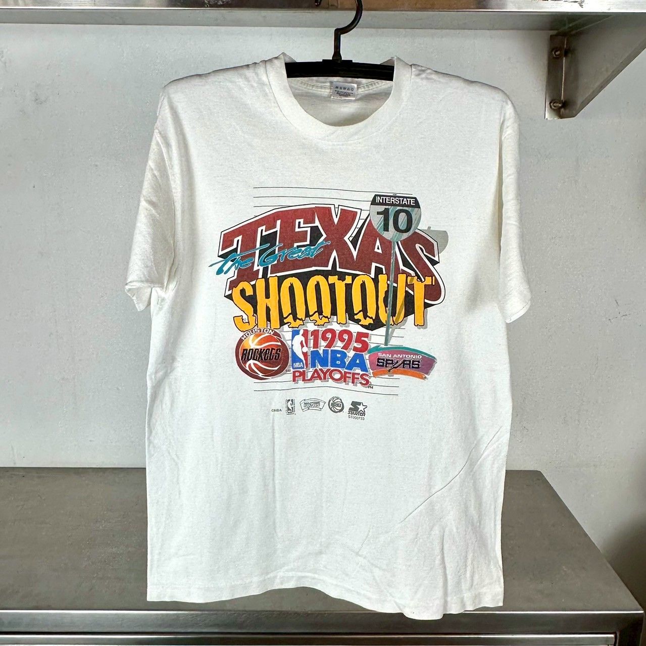 ​Vintage 1995 NBA Playoffs Texas Shootout Rockets VS Spurs T-shirt
