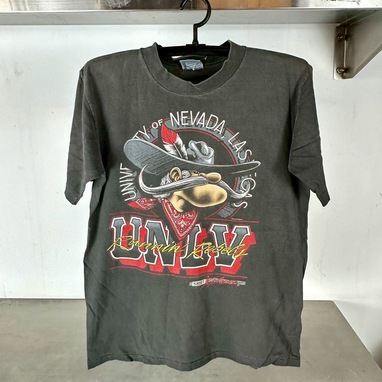 ​Vintage 90s UNLV Runnin Rebels Graphic NCAA T-shirt
