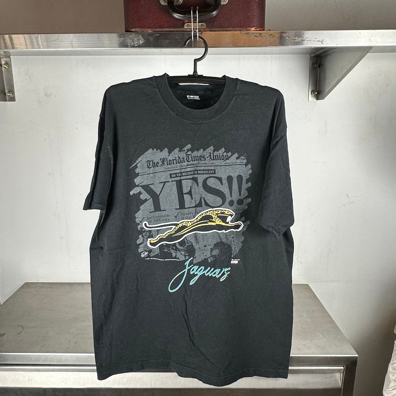 ​​Vintage 1993 Jacksonville Jaguars Newspaper NFL T-Shirt