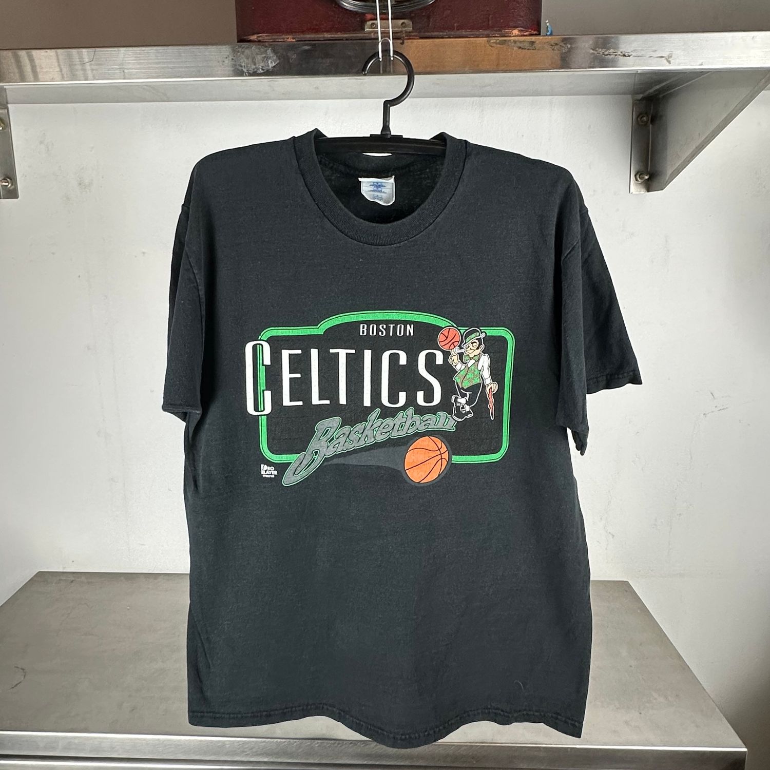 ​Vintage 90s Boston Celtics Basketball Pro Player NBA T-Shirt
