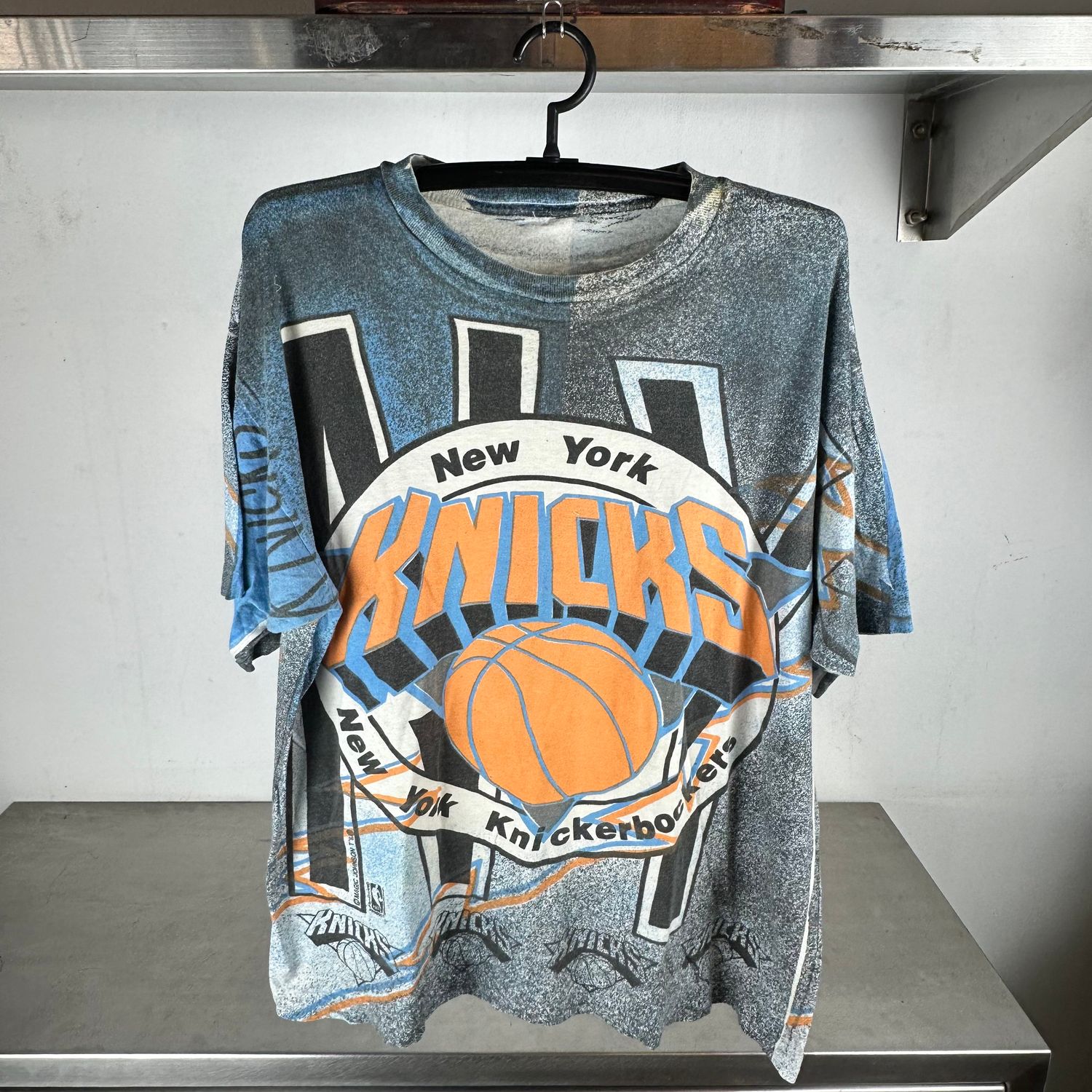​Vintage 90s New York Knicks All Over Print AOP NBA T-shirt