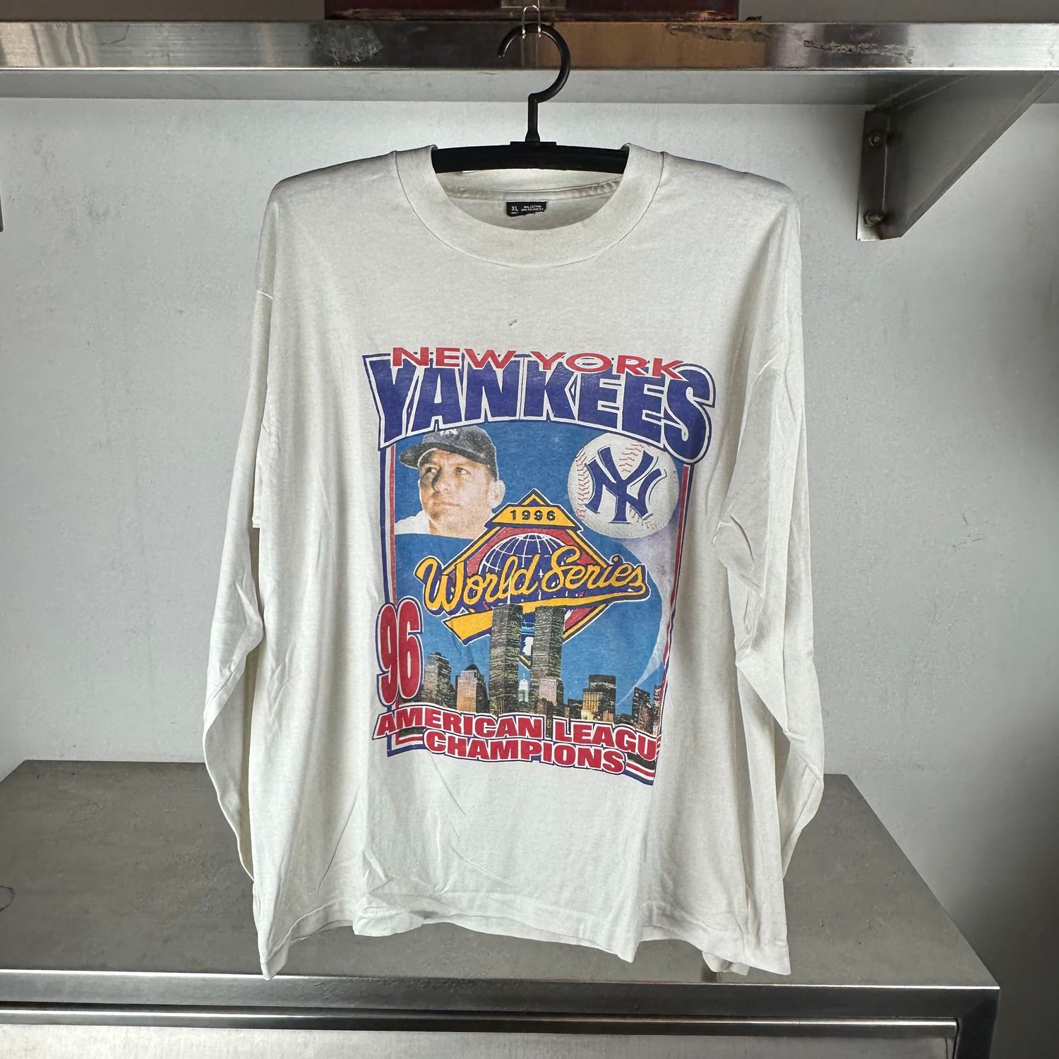 ​Vintage 1996 New York Yankees MLB World Champions Longsleeves T-shirt