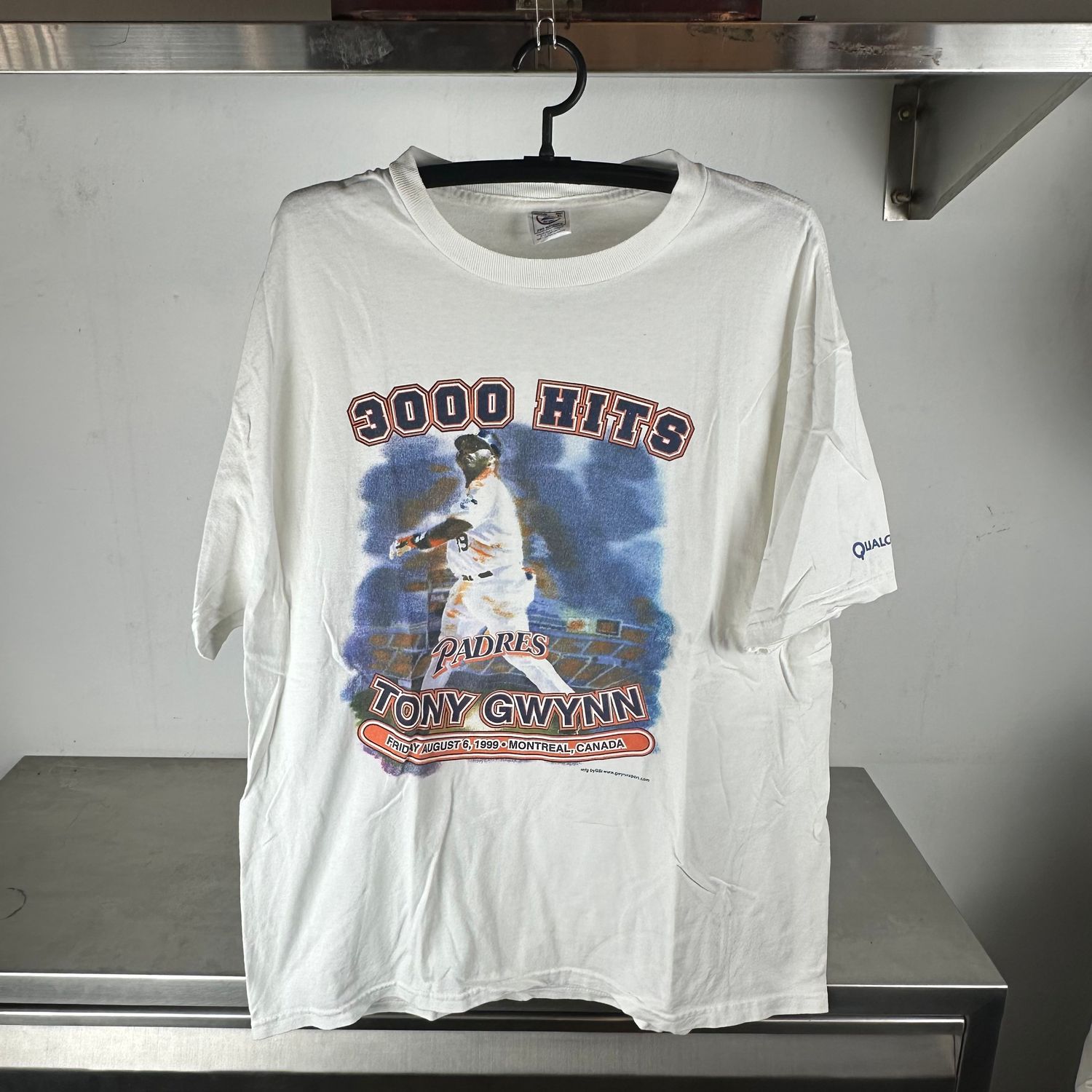​Vintage 1999 Tony Gwynn San Diego Padres 3000 Hits MLB T-shirt