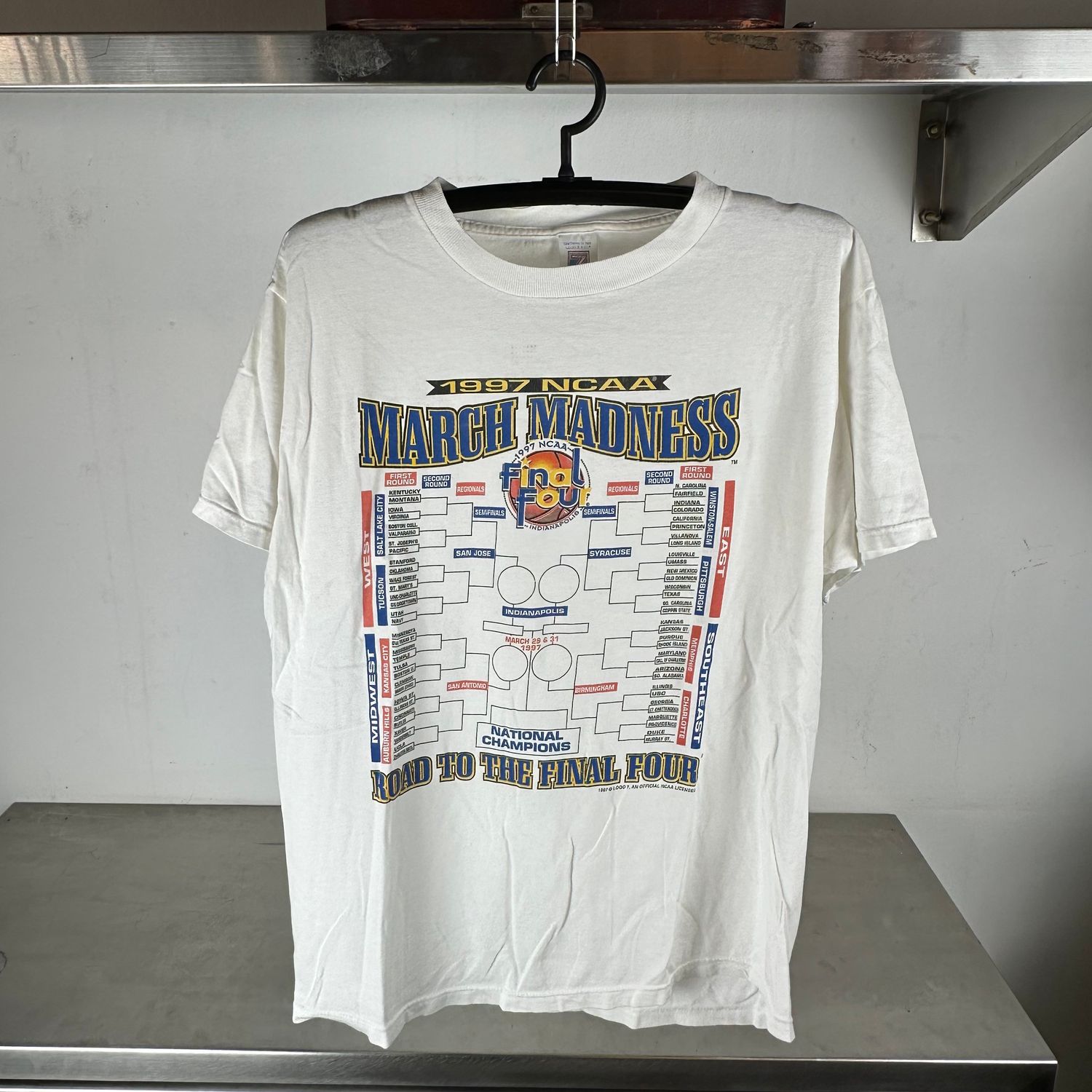 ​Vintage 1997 NCAA March Madness Road to the Final Four T-shirt