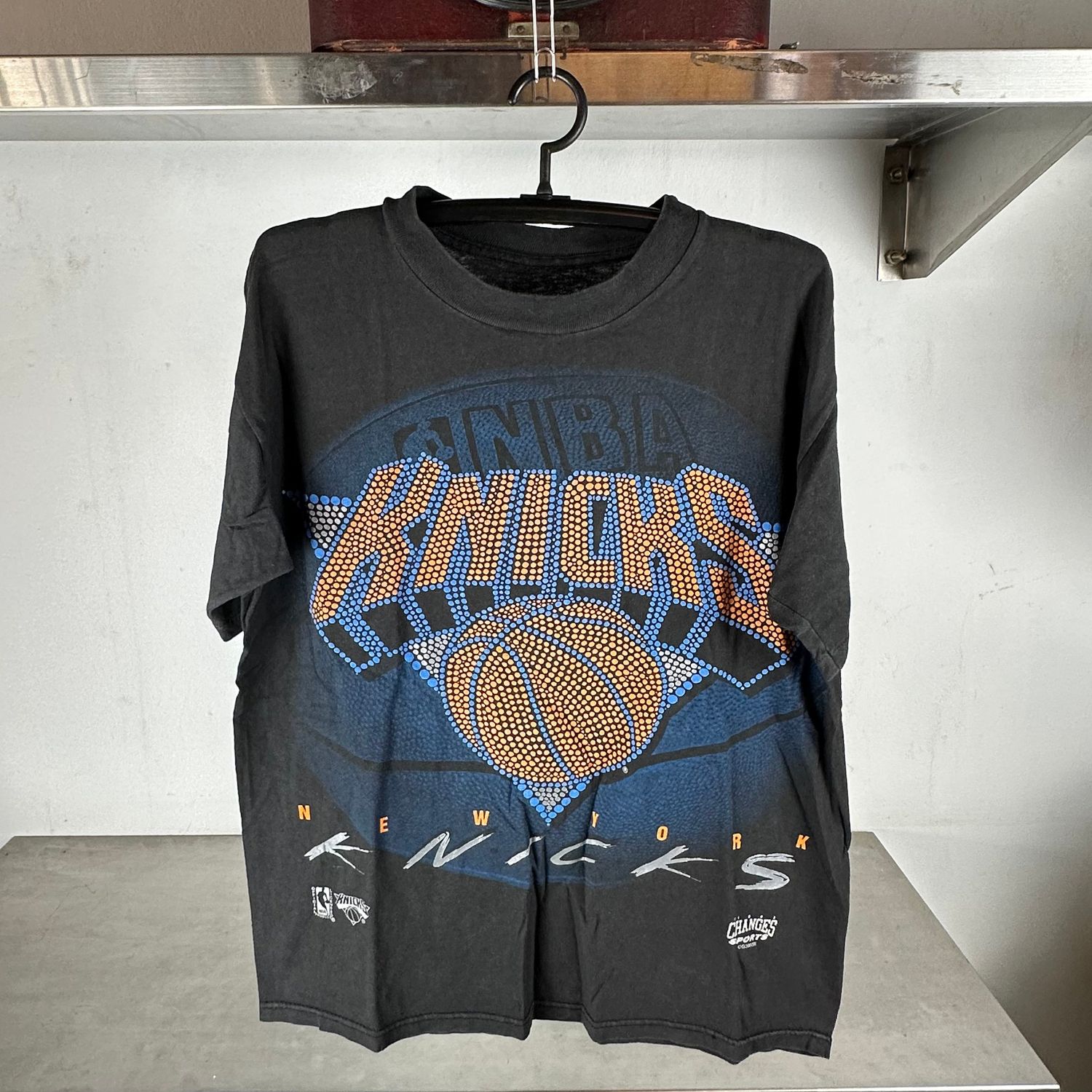 ​Vintage 1993 New York Knicks Basketball NBA Graphic T-shirt
