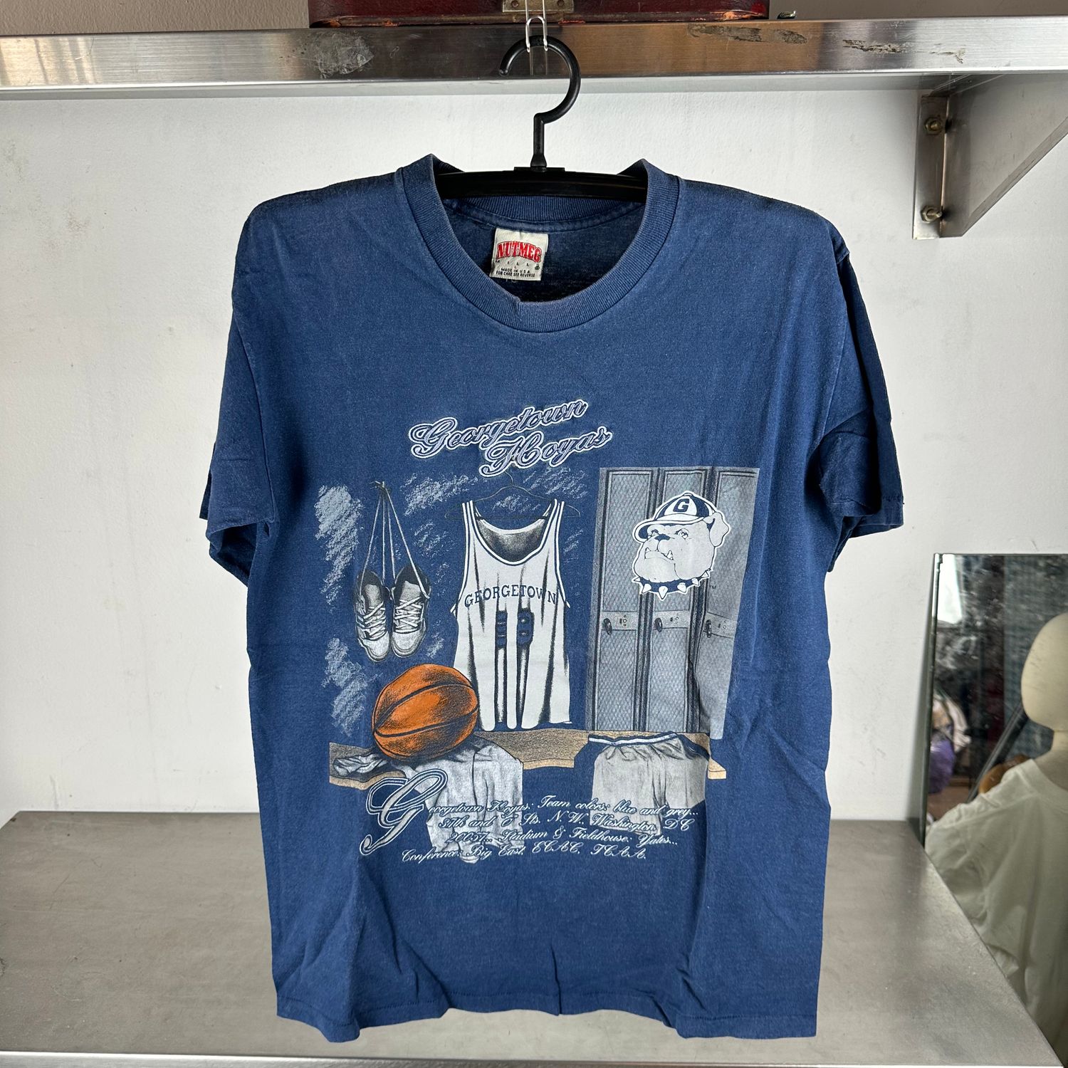 ​Vintage 90s Georgetown Hoyas Basketball NCAA Graphic T-shirt