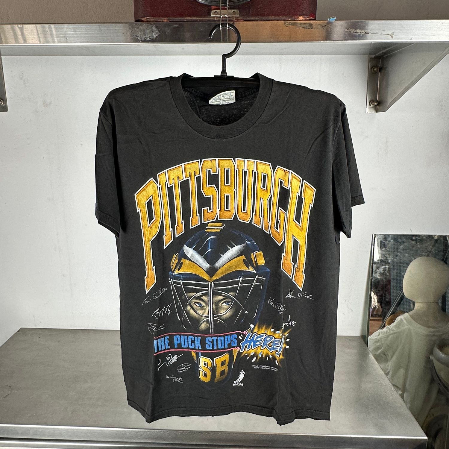 Vintage 90s Pittsburgh Penguins The Puck Stops Here! NHL T-shirt