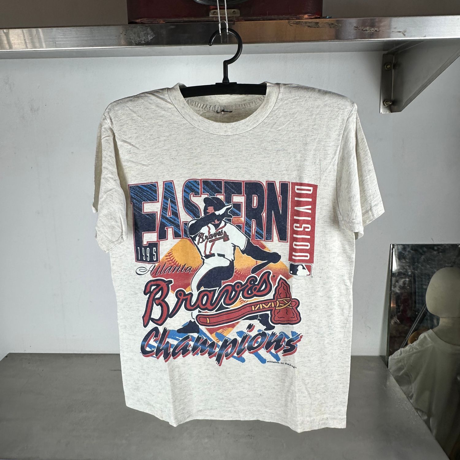 ​​​Vintage 1995 Atlanta Braves Division Champions MLB T-shirt