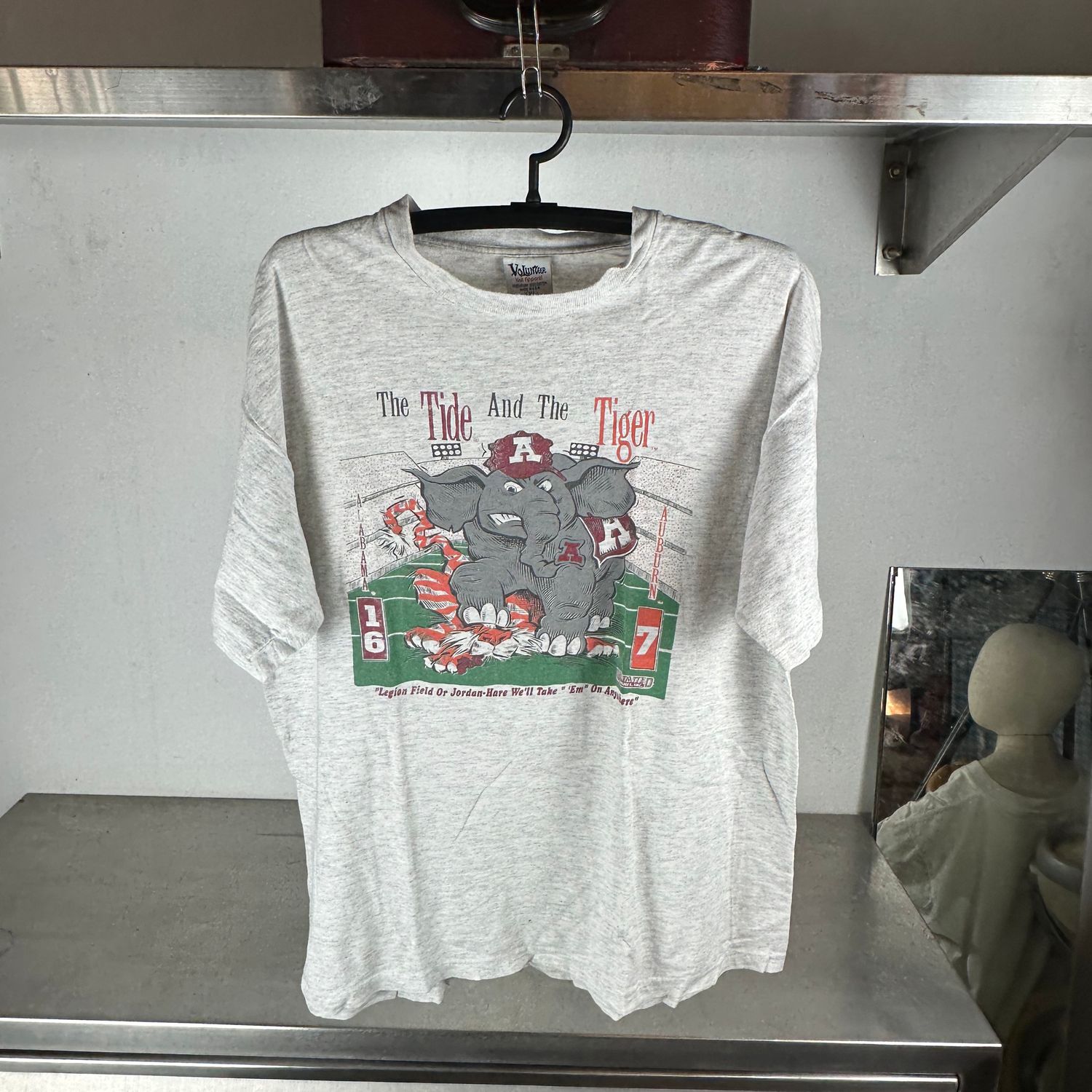 ​​​Vintage 90s Alabama Crimson Tide NCAA Graphic T-shirt