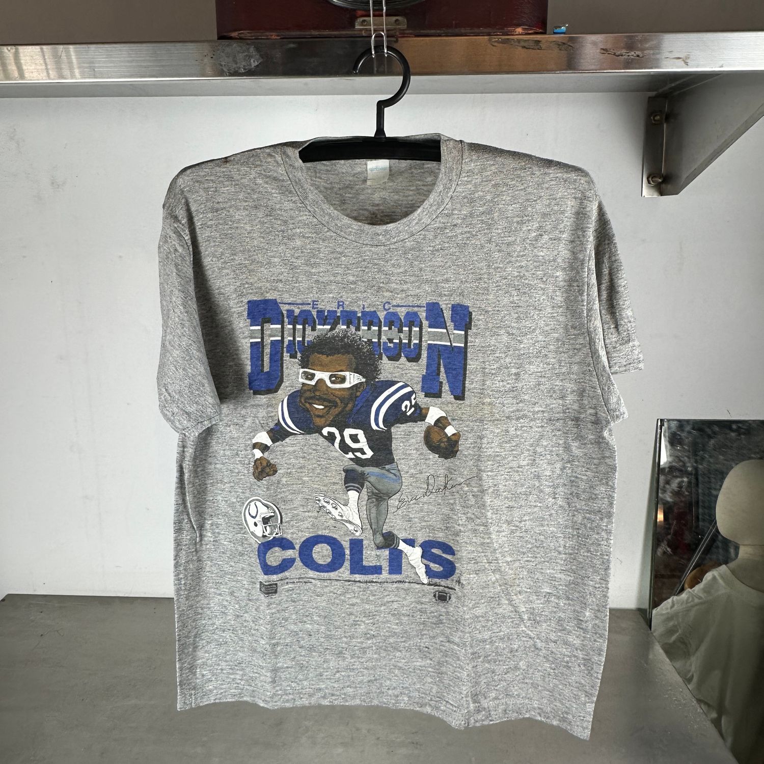 ​Vintage 987 Eric Dickerson Indianapolis Colts Caricature NFL T-shirt