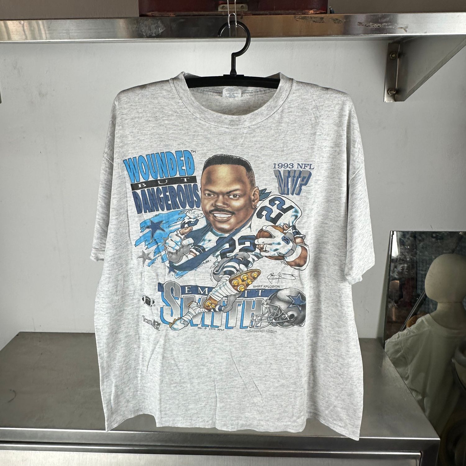 ​Vintage 1993 Emmitt Smith Cowboys Wounded But Dangerous NFL Caricature T-shirt